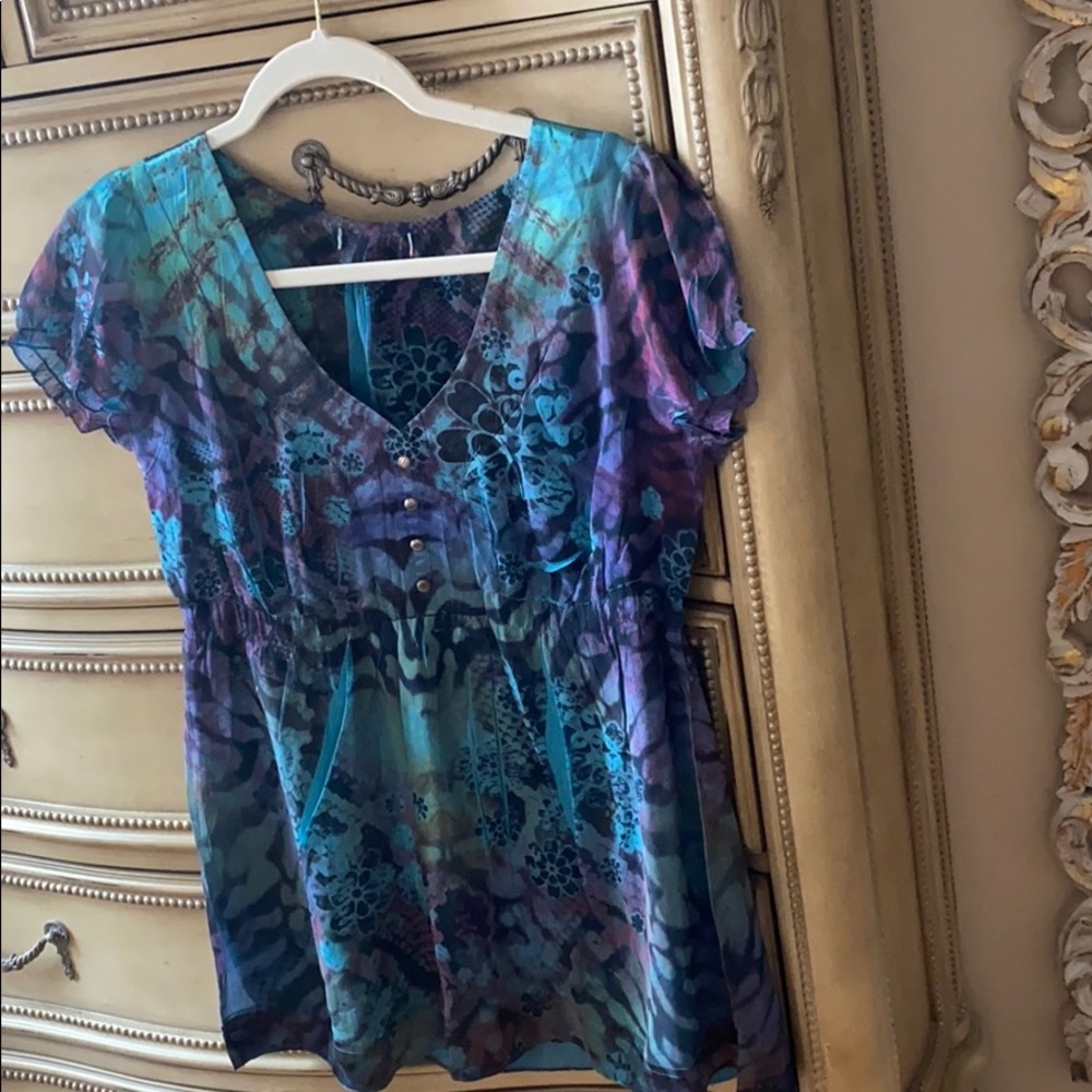 New without tags top FINAL SALE